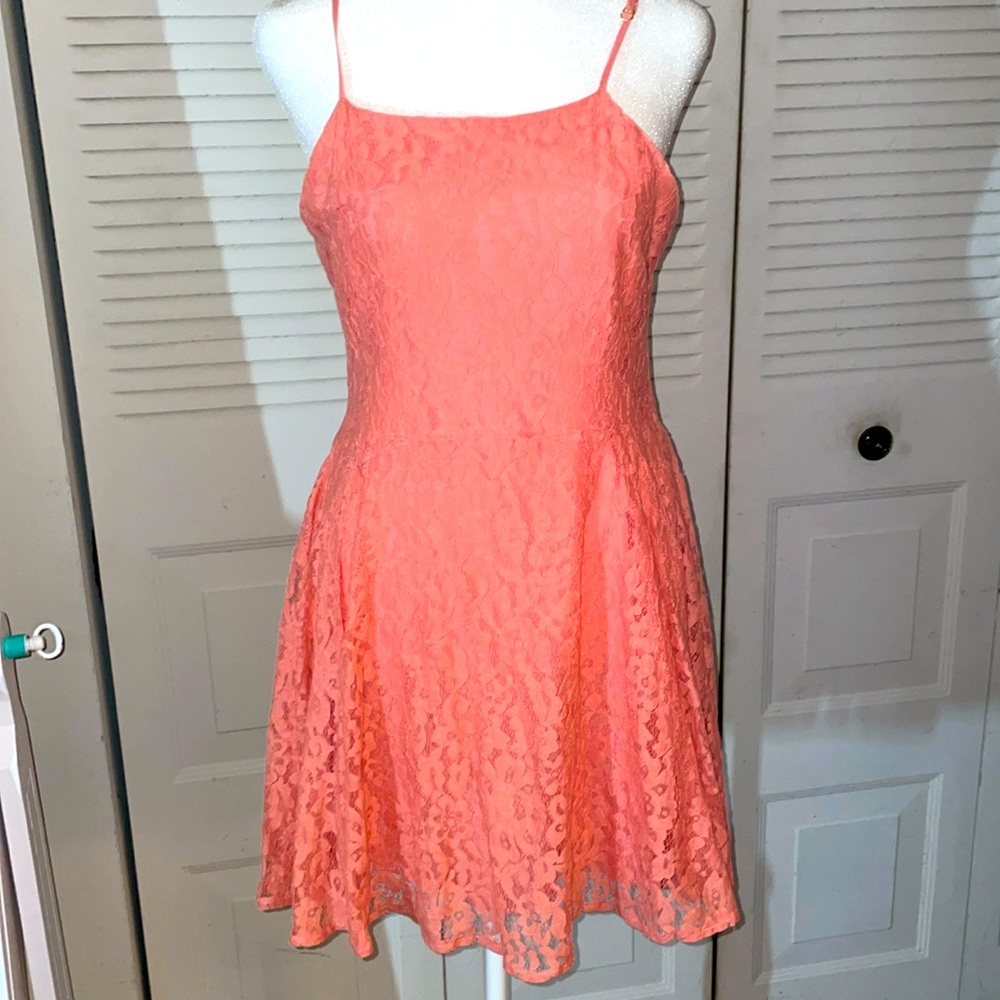NWOT coral lace flirty flowy dress with back zipper closure & adjustable straps